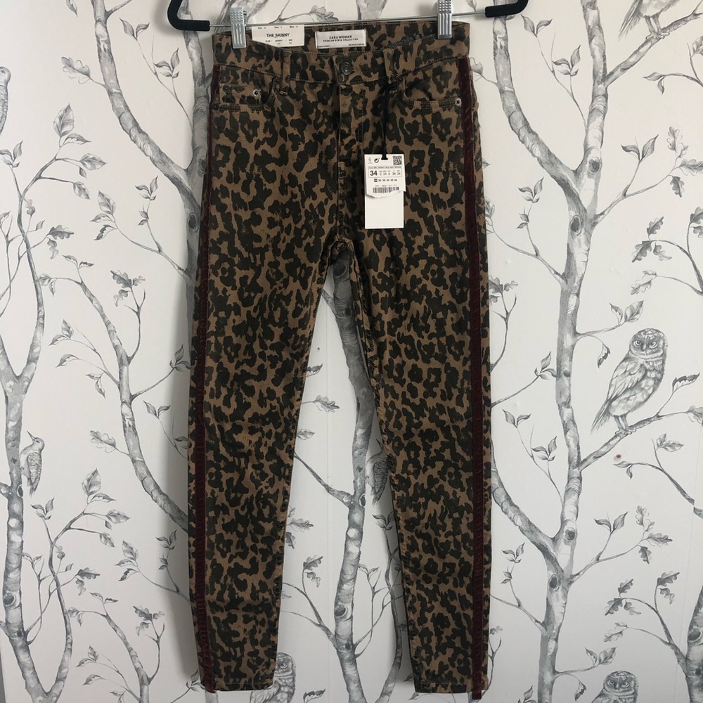 ZARA Premium Leopard Print Velvet Trim Jeans 2 - Picture 6 of 7